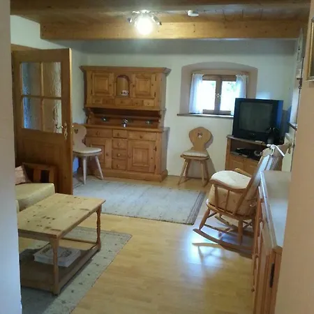 Kraihof, Muenchner Strasse 234 Apartmán *