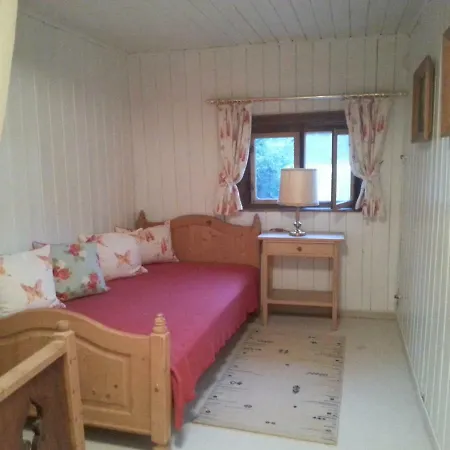 Kraihof, Muenchner Strasse 234 Apartmán *